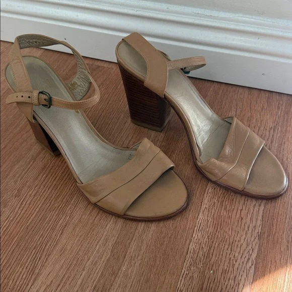STUART WEITZMAN Brown Tan Chunky Wooden Heel Sandal Size 8.5 - Picture 2 of 7